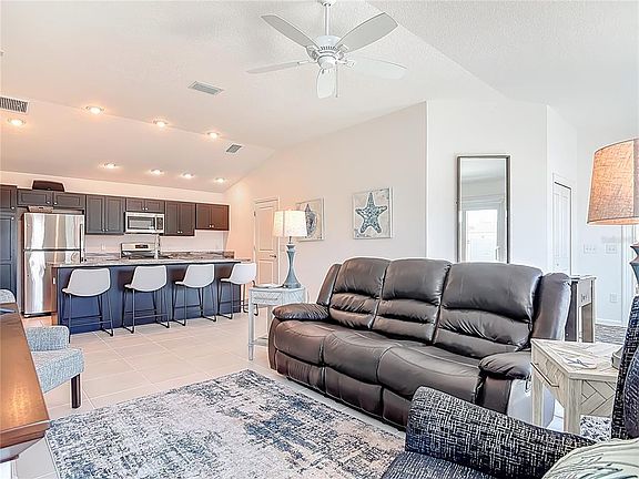 3rd image of 3552 Grouby Rd