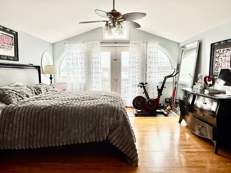145 Cove St — Photo 9
