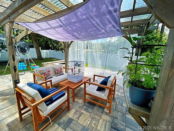 3rd image of 3837 Sunset Cove Dr