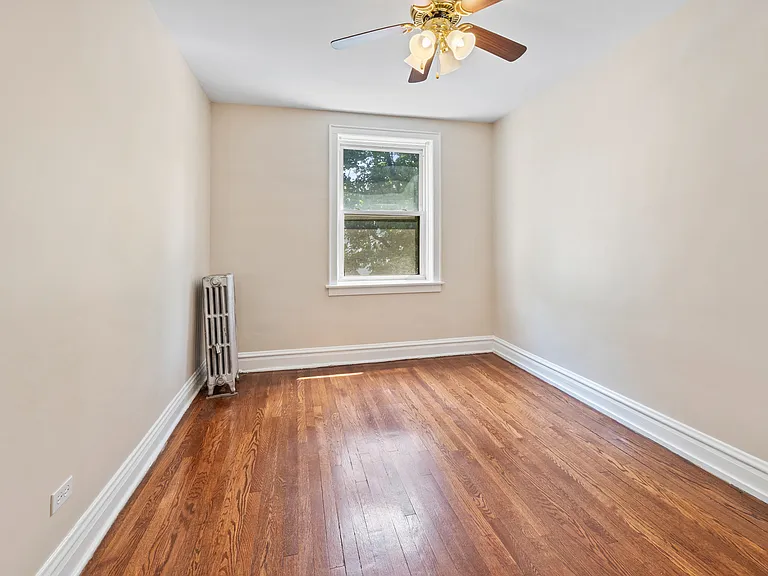 3332 N Claremont Ave #2 — Photo 9