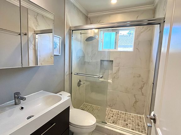 5th image of 2139 Canary Ct APT 4