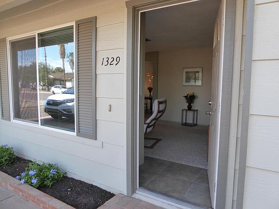 2nd image of 1329 W Tonopah Dr