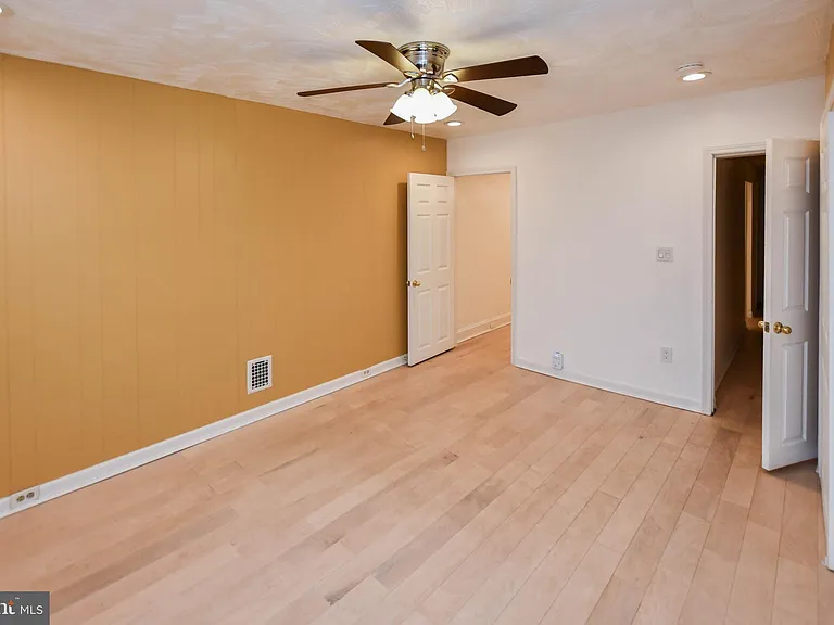 2509 Christian St — Photo 14