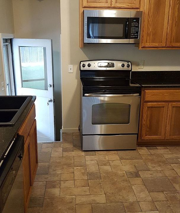 1st image of 510 Van Giesen St