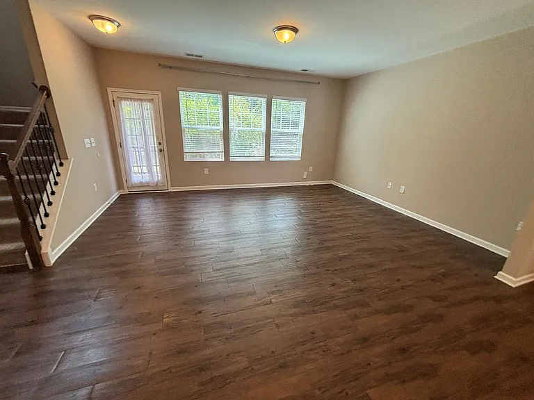 513 Durants Neck Ln — Photo 8