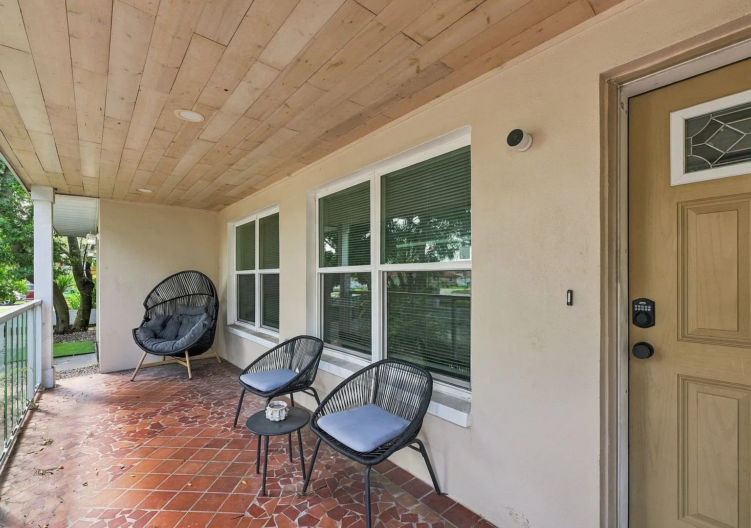 Stunning Fully Remodeled 3BR/2BA Clearwater Home with Oversized Garage! — Photo 4