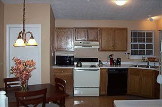 2nd image of 3404 Coventry Ln