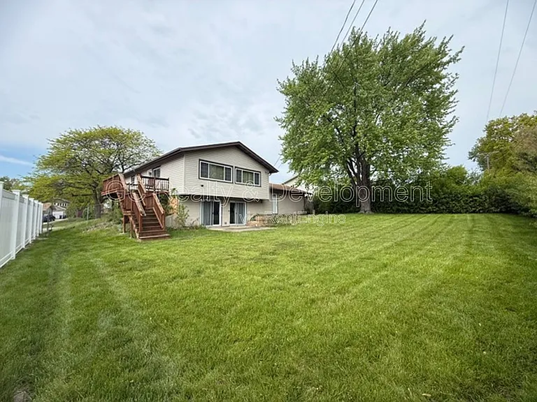 1645 Highland Blvd — Photo 32