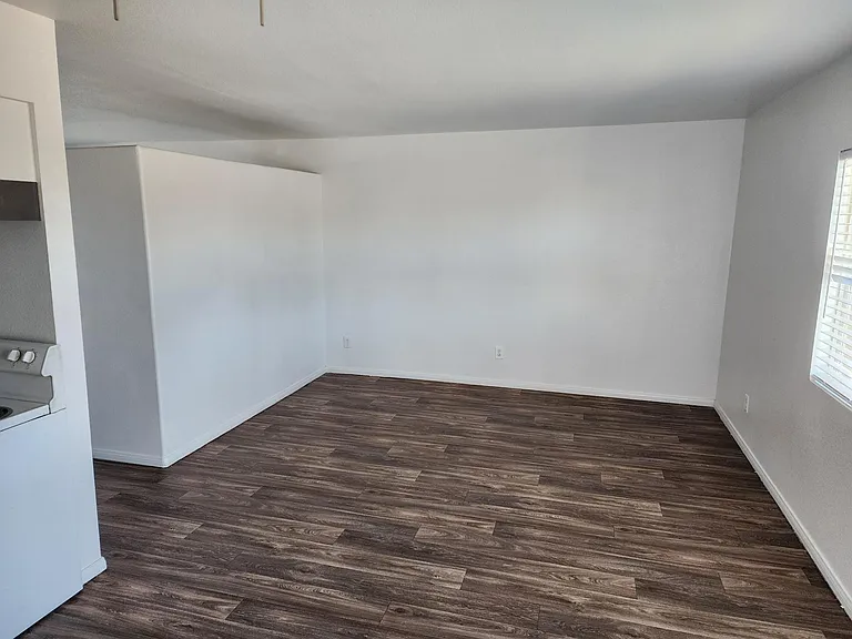 5820 Dodd St — Photo 3