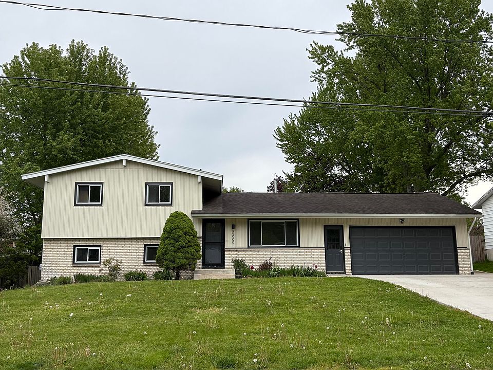 1st image of 2668 Johnathan Ave NE