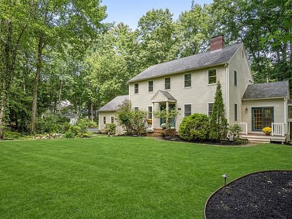 3rd image of 9 Millstream Drive