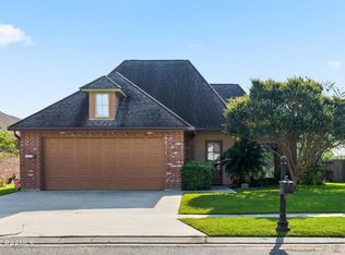313 Brookhaven Dr, Youngsville, LA 70592