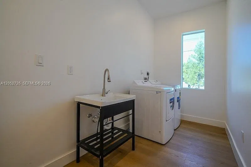 112 Nw 24th Ct Miami, Fl 33125 — Photo 4