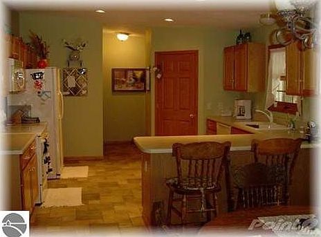 5th image of 4043 Clam Lake Dr