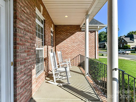 4th image of 6012 Abergele Ln