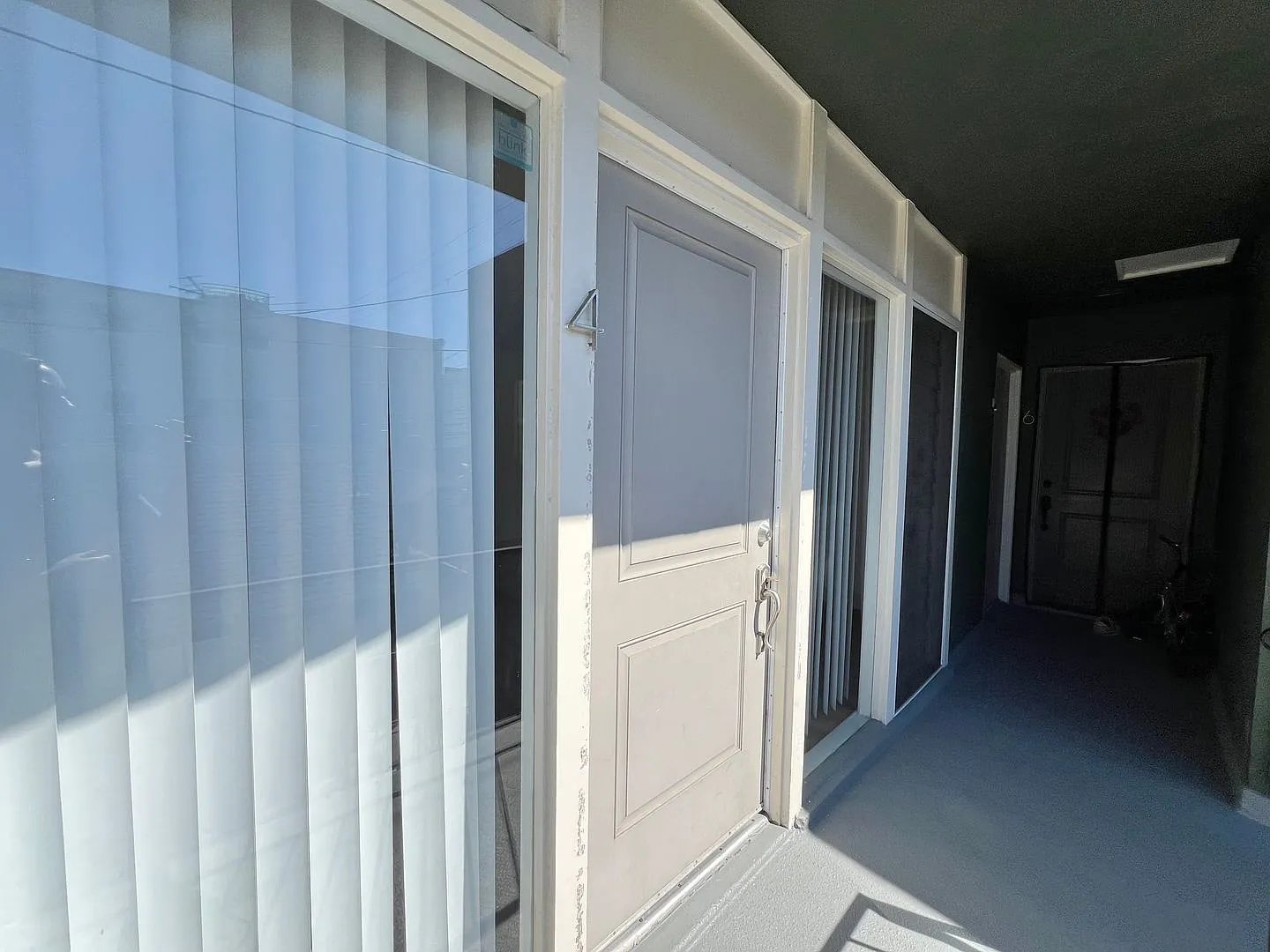 1142 E 1st Street — Photo 2