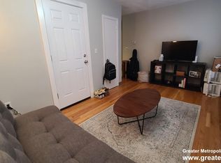 5 Charter St APT 5, Boston, MA 02113