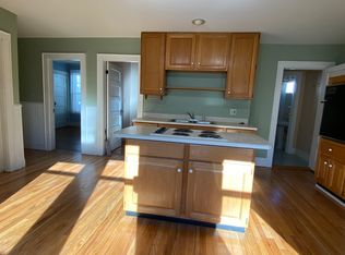 98 Green St FLOOR 2, Biddeford, ME 04005