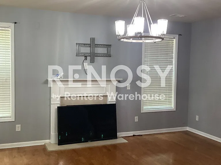 2377 Peach Shoals Cir — Photo 8