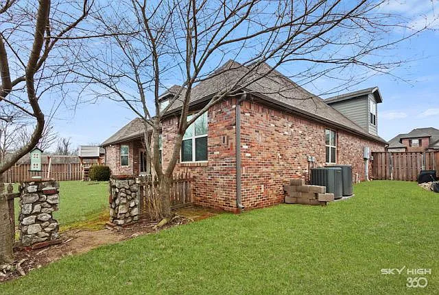 4 bed, 2726 sqft, $2,900 — Photo 3