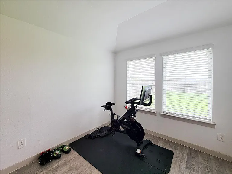 7919 Grey Wolfe Ln — Photo 14
