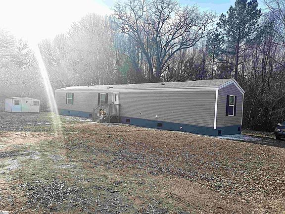 3rd image of 402 Railroad St
