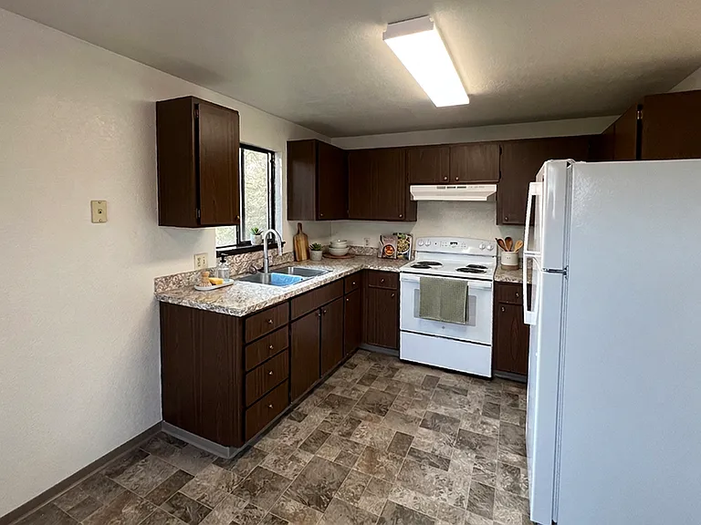 85 NW Terre View Dr #1 — Photo 2