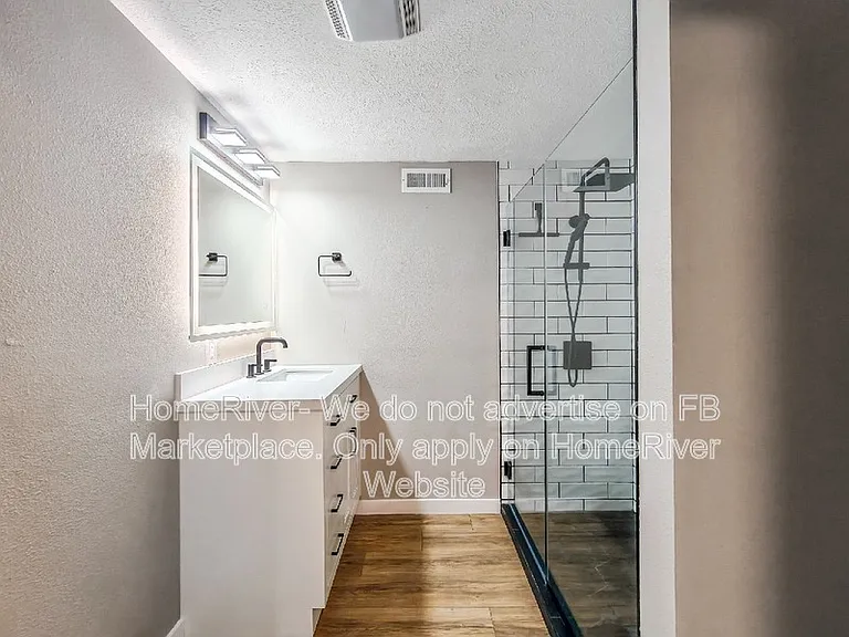 1417 E Wabash Ave — Photo 16