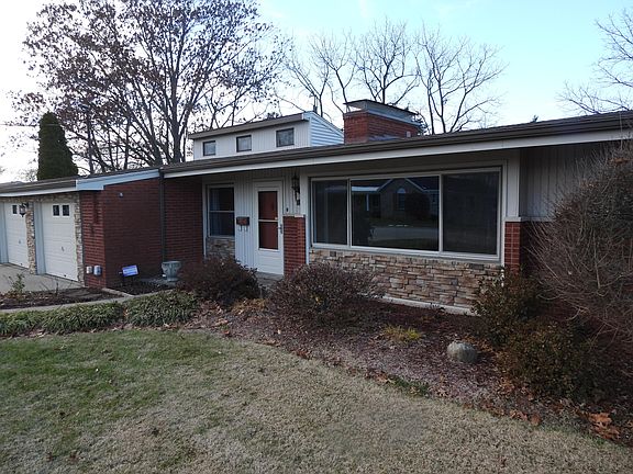 3rd image of 24 Panorama Dr