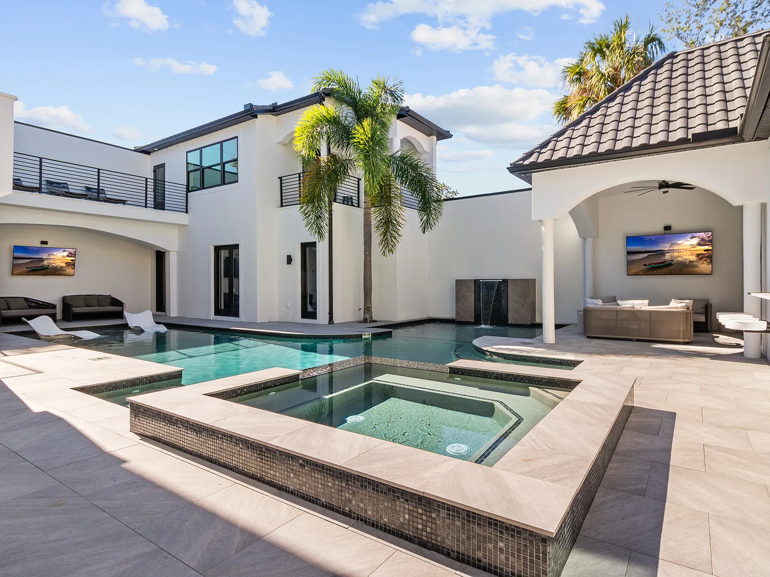 W San Miguel St, Tampa — Photo 3
