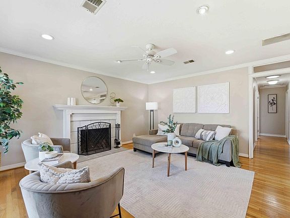 5th image of 1368 Bouret Dr