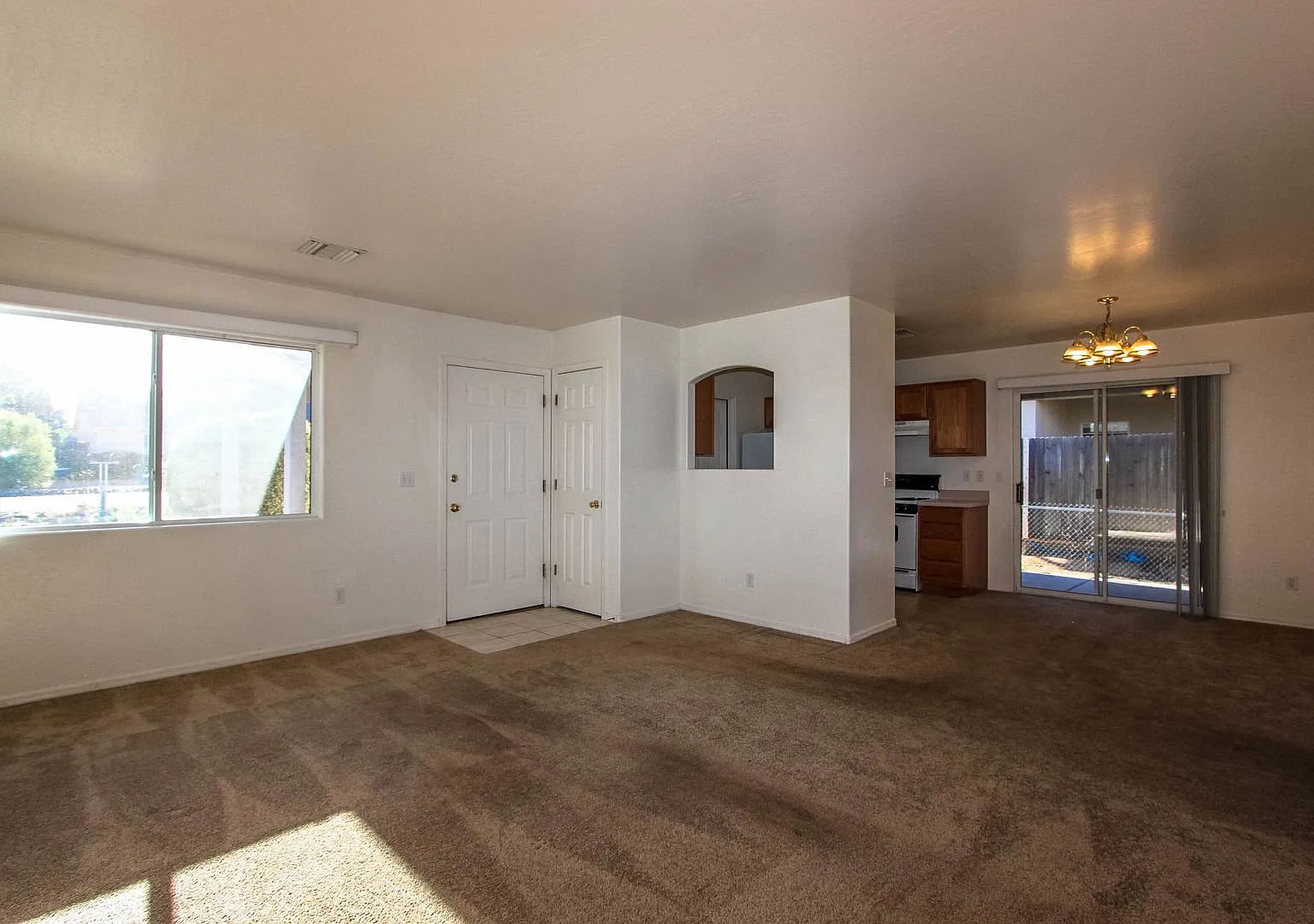 6200 N Rockland Drive — Photo 3