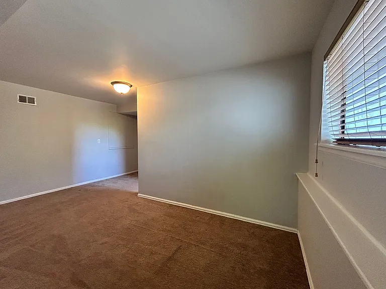 1031 Portland Pl #7 — Photo 24