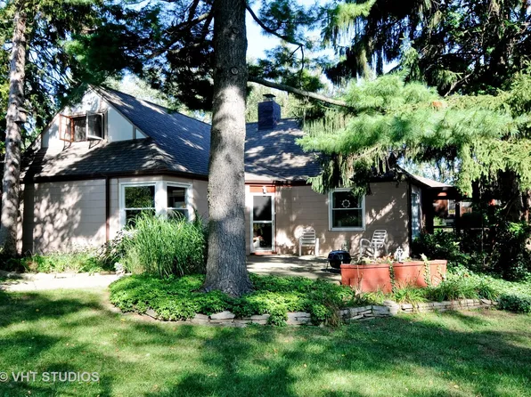 12421 S 68th Ct, Palos Heights, IL 60463