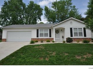 110 Burning Leaf Dr, Saint Peters, MO 63376