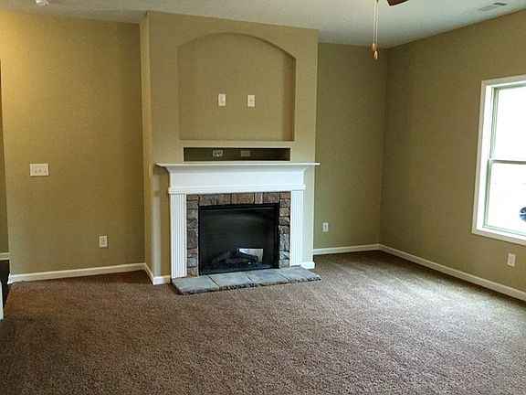 3rd image of 230 Brookwood Dr