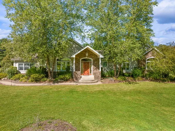 17901 Station Rd, Centerville, PA 16404