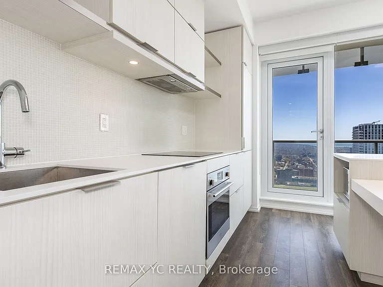 197 Yonge St #4404 — Photo 8