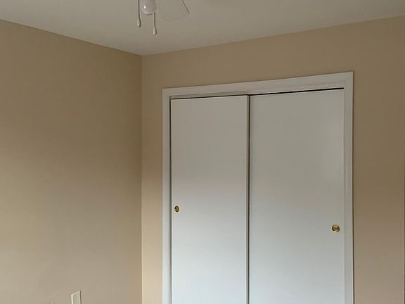 2nd image of 411-411 Spruce Ln