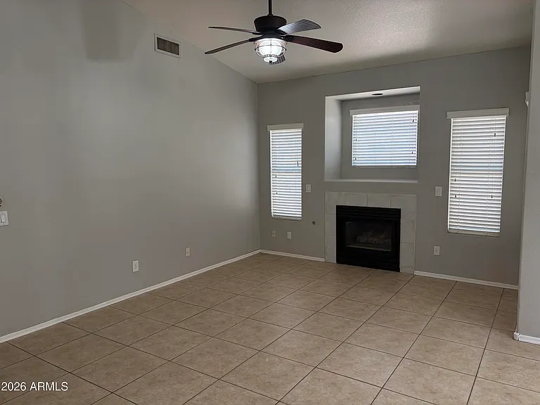 1660 E Gary Dr — Photo 5
