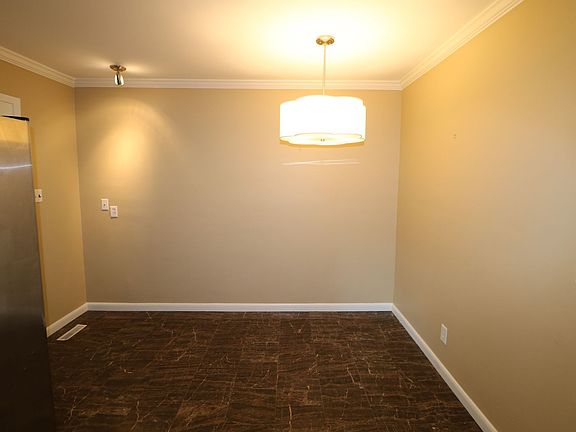 5th image of 2815 Ashwood Dr