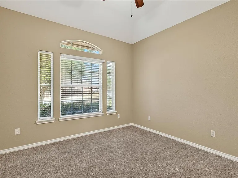 5933 Brightwood Dr — Photo 35