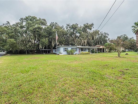 3rd image of 916 Oak Dr