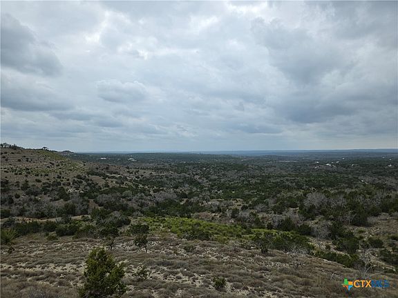 3rd image of 1017 Montell Rd