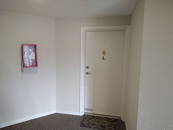 5th image of 821 Stratford Way