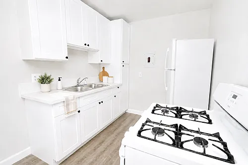 766 S Dudley St #33 Photo 1