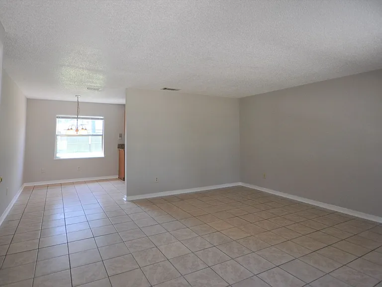 10930 Whitly Ct — Photo 8