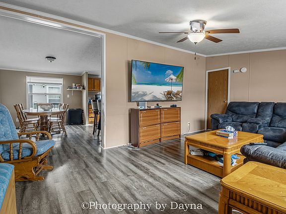 3rd image of 32 Saint Francis Dr