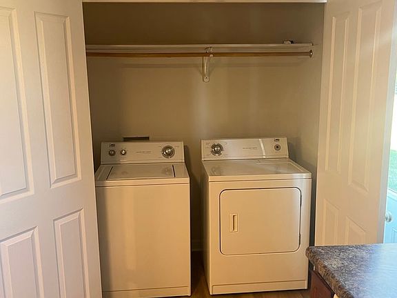 5th image of 1312-1326 W Brown School Rd #1312
