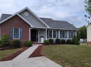 420 Russell Springs Dr, Lynchburg, VA 24501